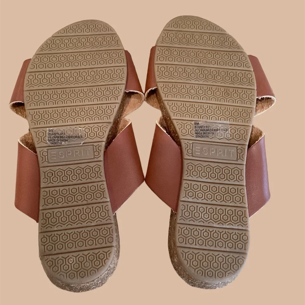 Esprit Sandal, size 6 😎 - Picture 2 of 4